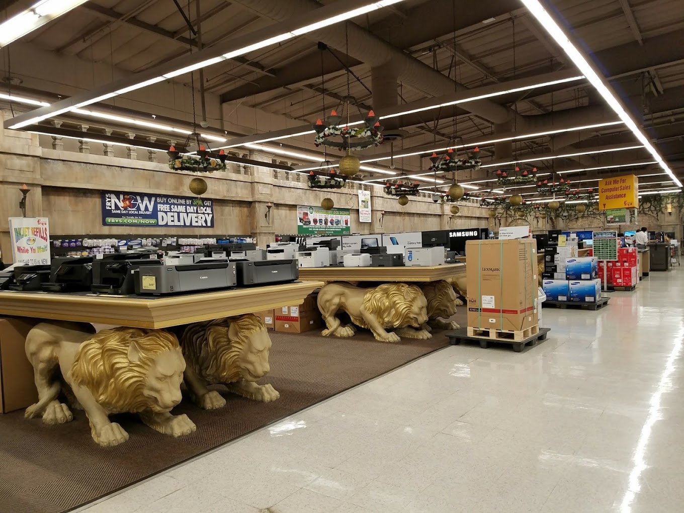 Display tables with golden lion motif