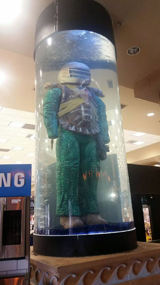 Diver figure